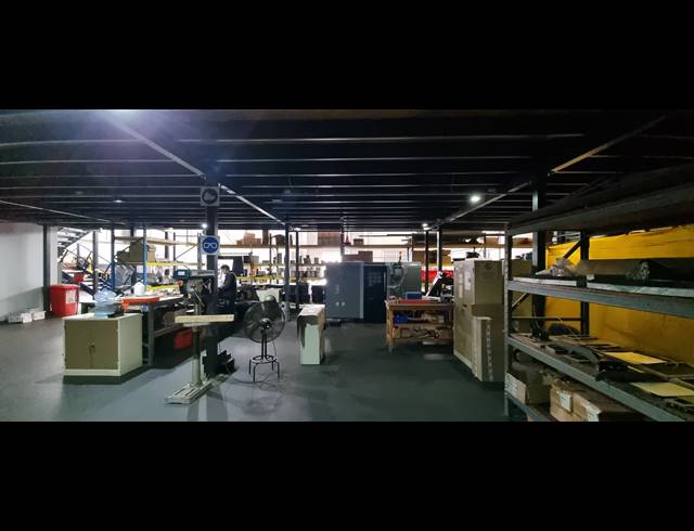 1,145M² WAREHOUSE TO LET IN GLEN MARAIS